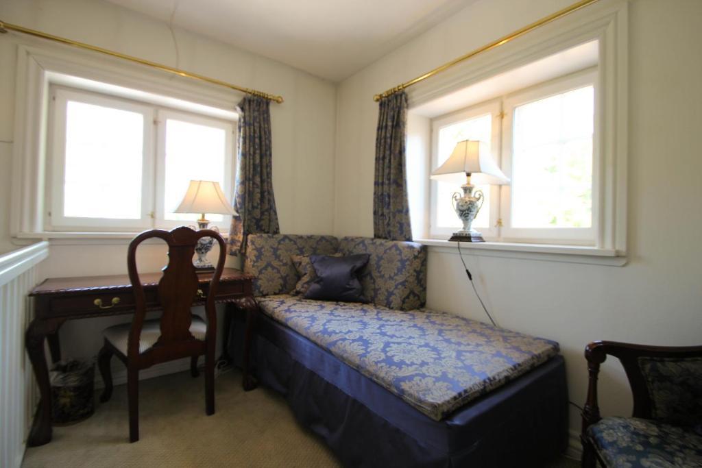 Sauntehus Castle Hotel Hornbaek Bilik gambar